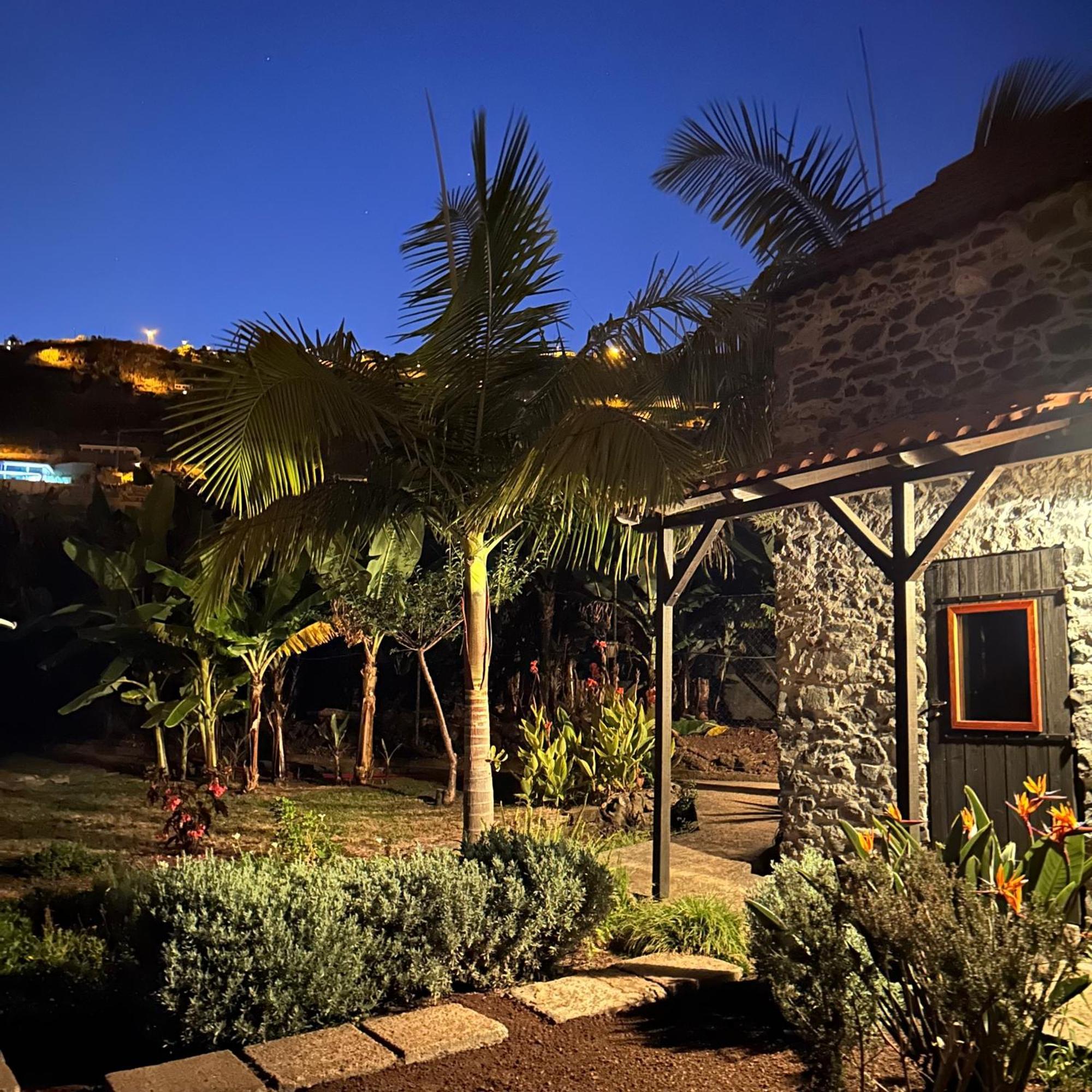 As Casinhas Da Madeira - Cosy Stone Cottage In A Subtropical Garden Arco da Calheta  Exterior foto